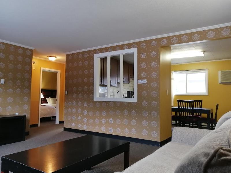 Alpine Inn & Suites image