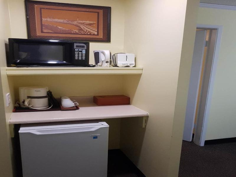 Alpine Inn & Suites image