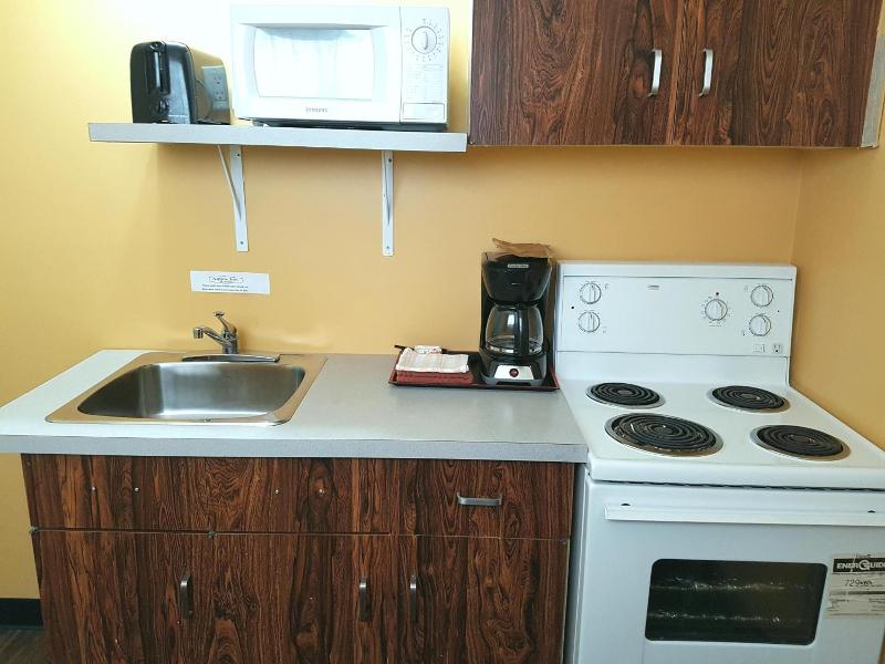 Alpine Inn & Suites image