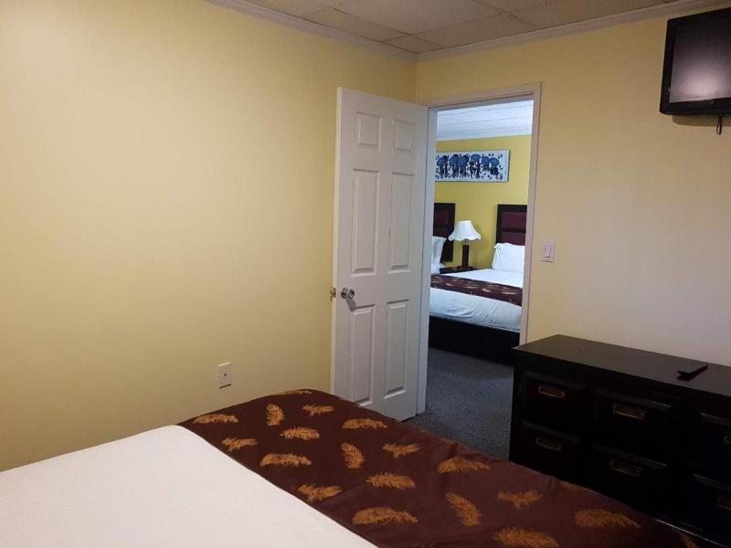 Alpine Inn & Suites image