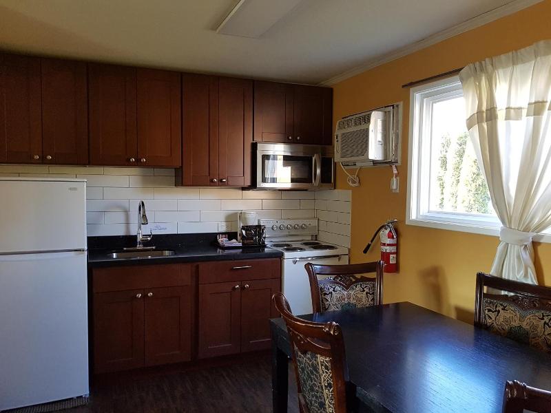 Alpine Inn & Suites image