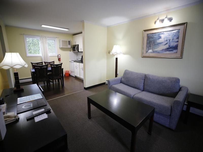 Alpine Inn & Suites image