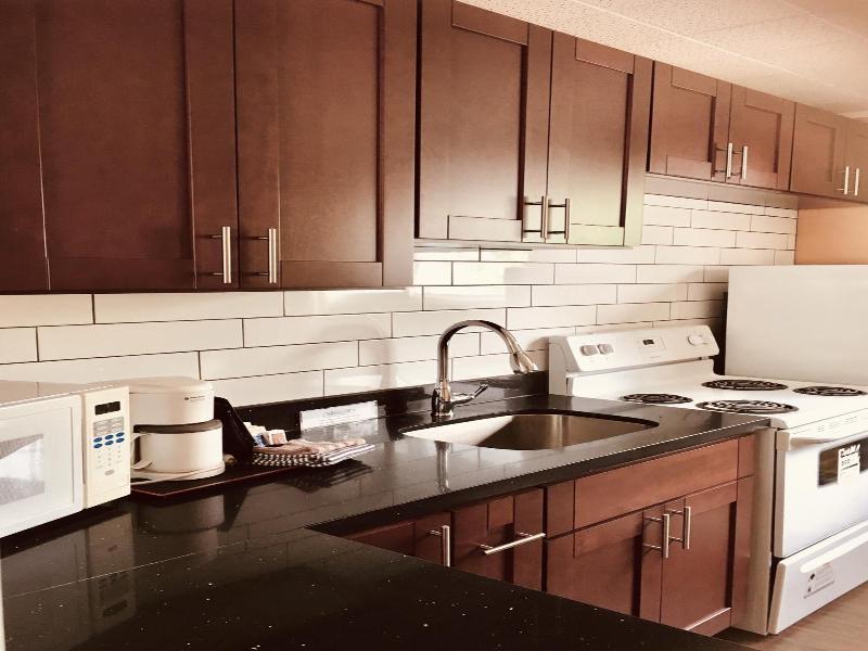 Alpine Inn & Suites image