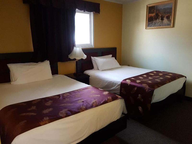 Alpine Inn & Suites image