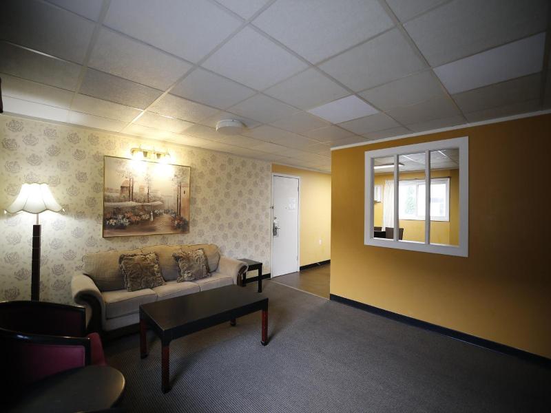 Alpine Inn & Suites image