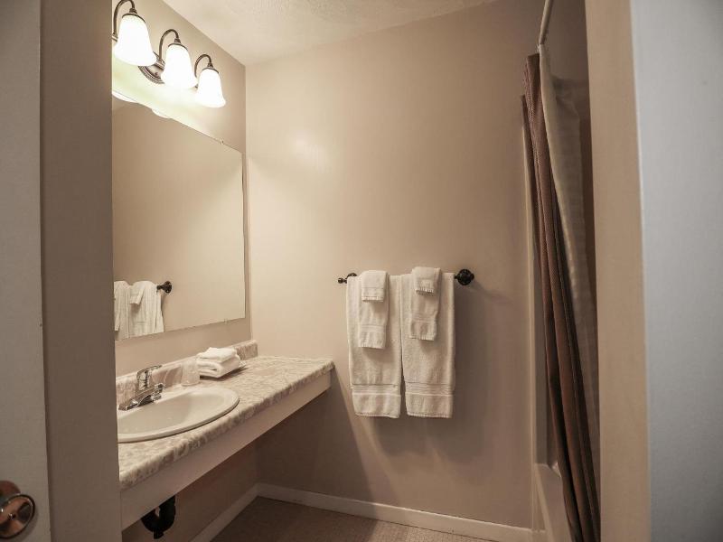 Atlantic Motel image