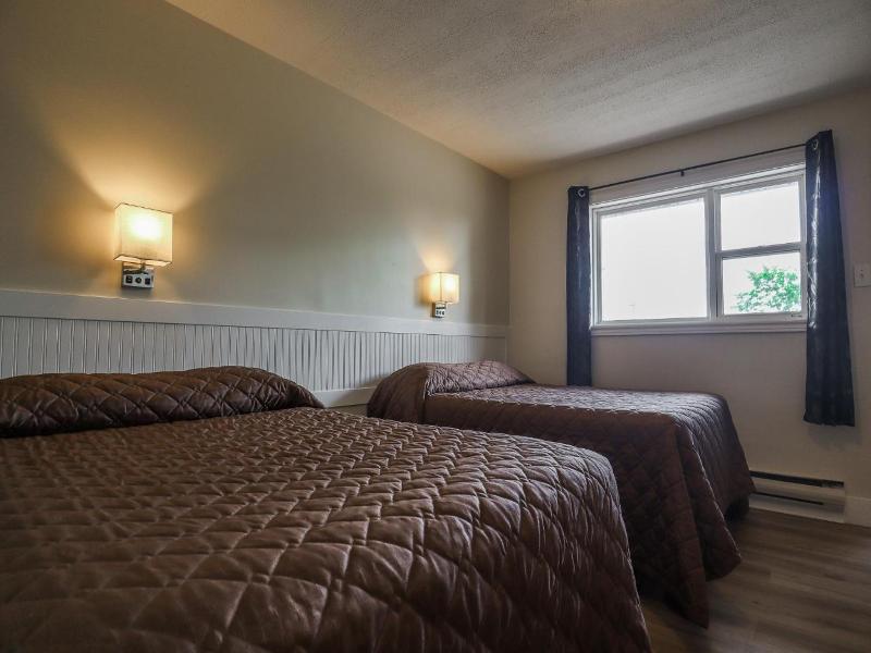 Atlantic Motel image