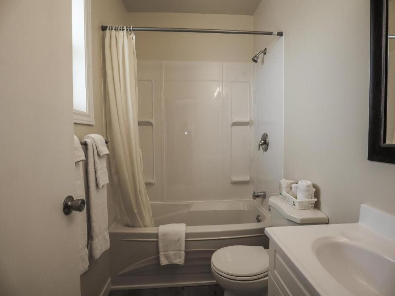 Atlantic Motel image