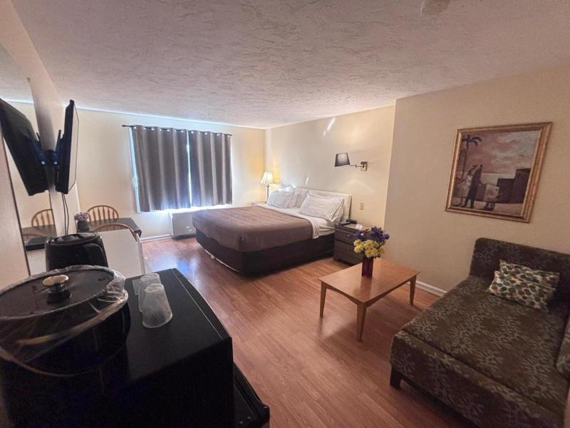 Atlantic Motel image