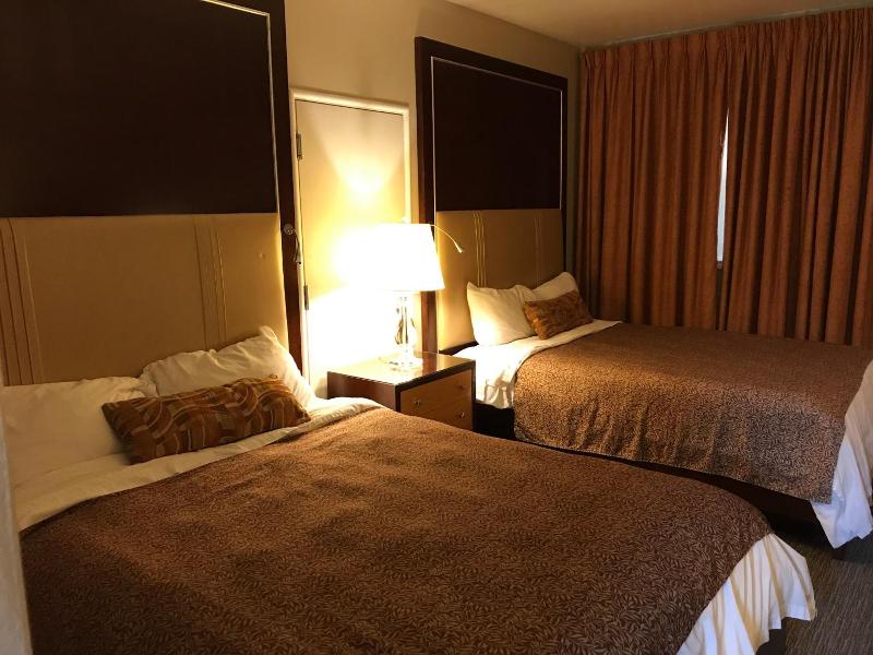 Cardinal Court Motel image