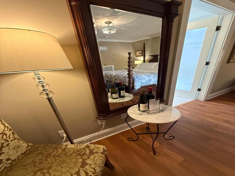 Crown Mansion Boutique Hotel & Villas