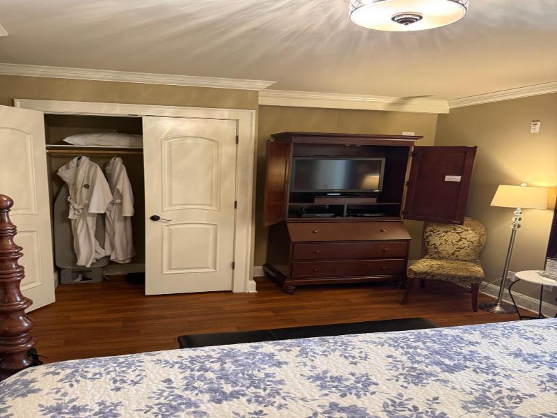 Crown Mansion Boutique Hotel & Villas