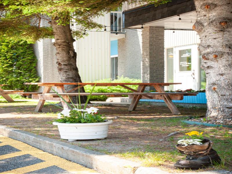 Motel De L'anse A L'eau image