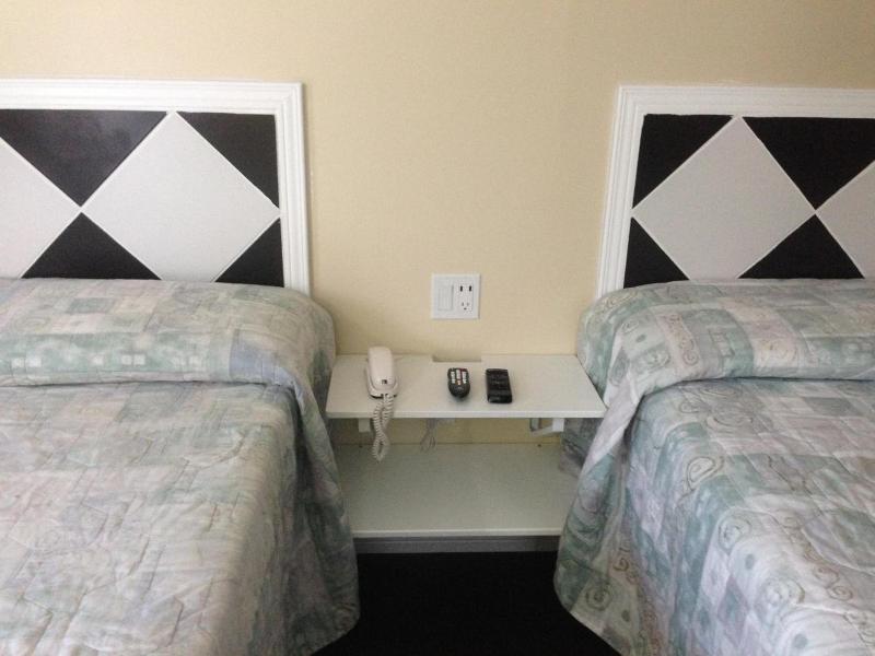 Davidson Motel image