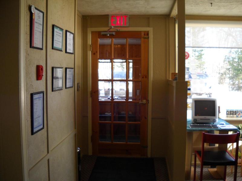 Lakeview Motel — photo 8