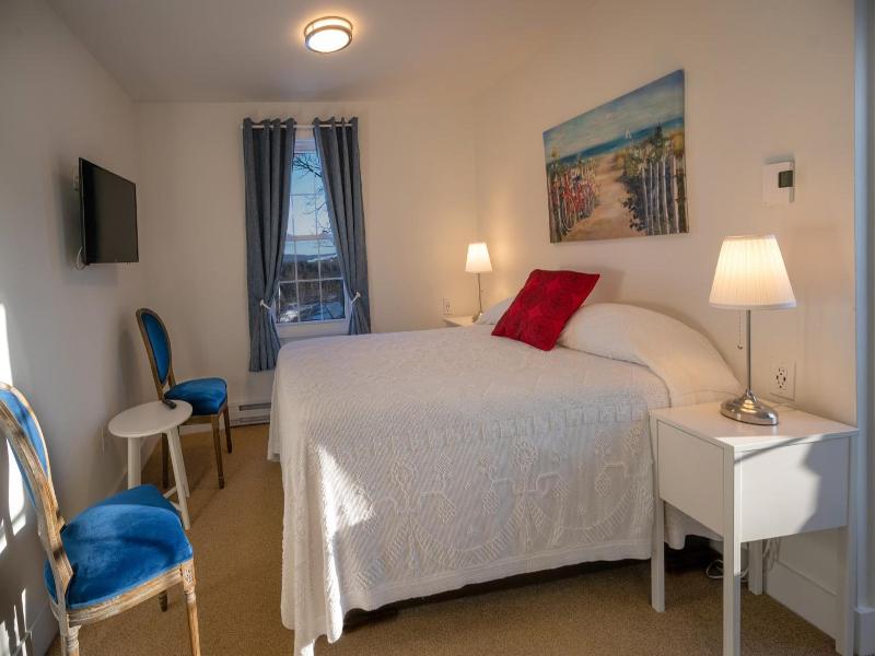 Telegraph House Motel image