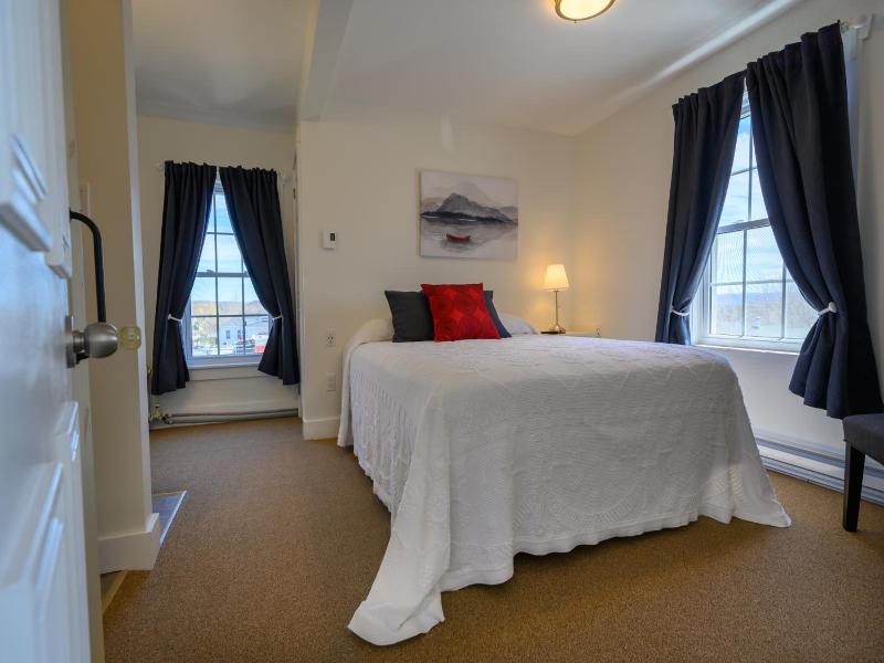 Telegraph House Motel image