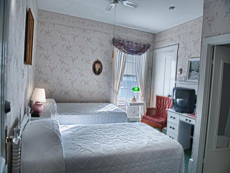 Telegraph House Motel image