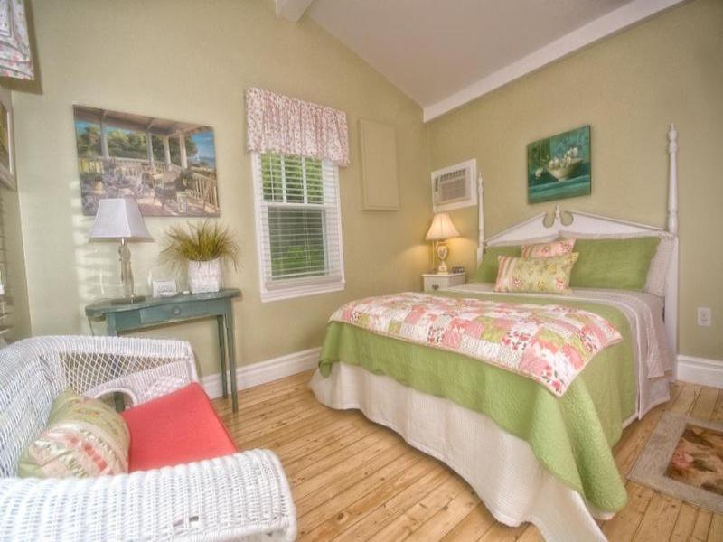 Telegraph House Motel image