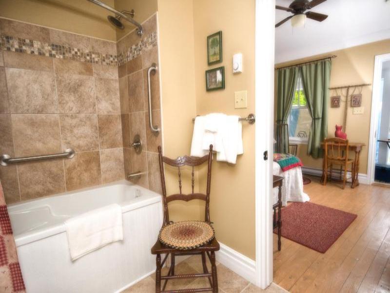 Telegraph House Motel image
