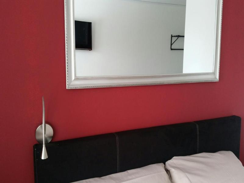 Hotel Crea image