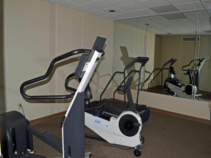 Paola Inn And Suites