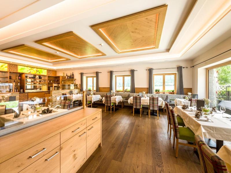 Wohlfühlhotel Berg Heil image