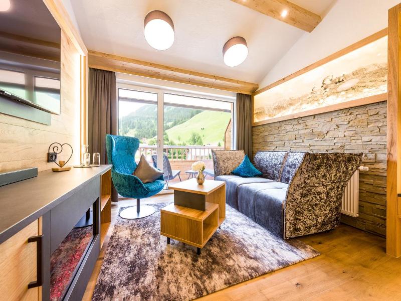 Wohlfühlhotel Berg Heil image