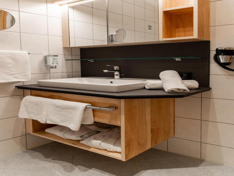 Wohlfühlhotel Berg Heil image