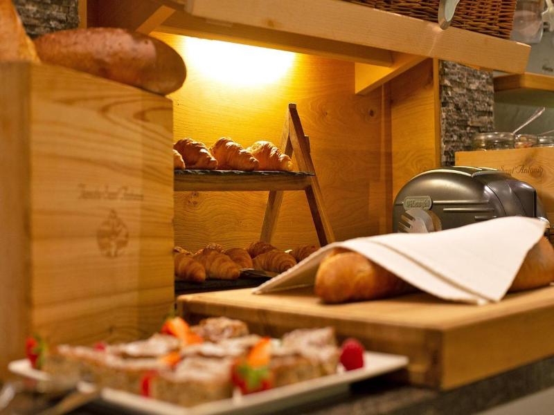 ... Mein Romantisches Hotel Toalstock image
