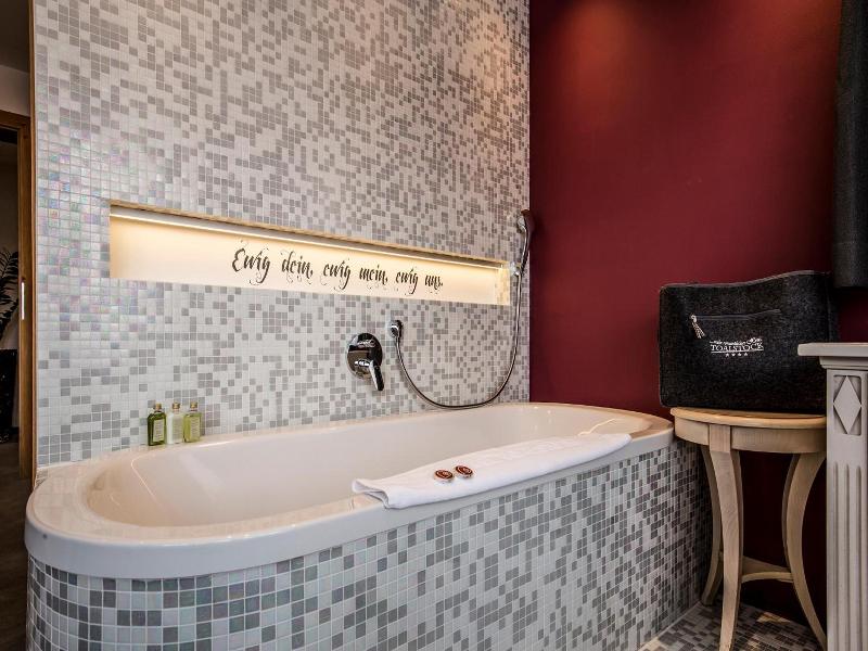 ... Mein Romantisches Hotel Toalstock image