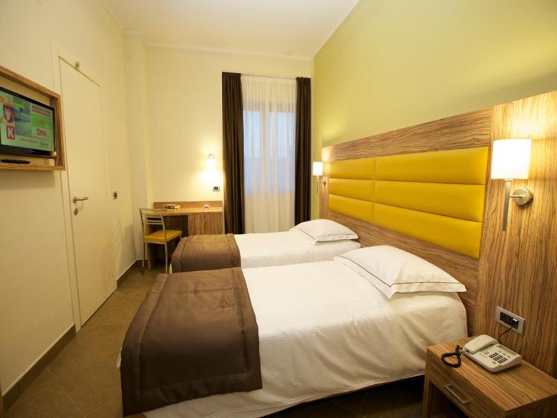 Giga Hotel image
