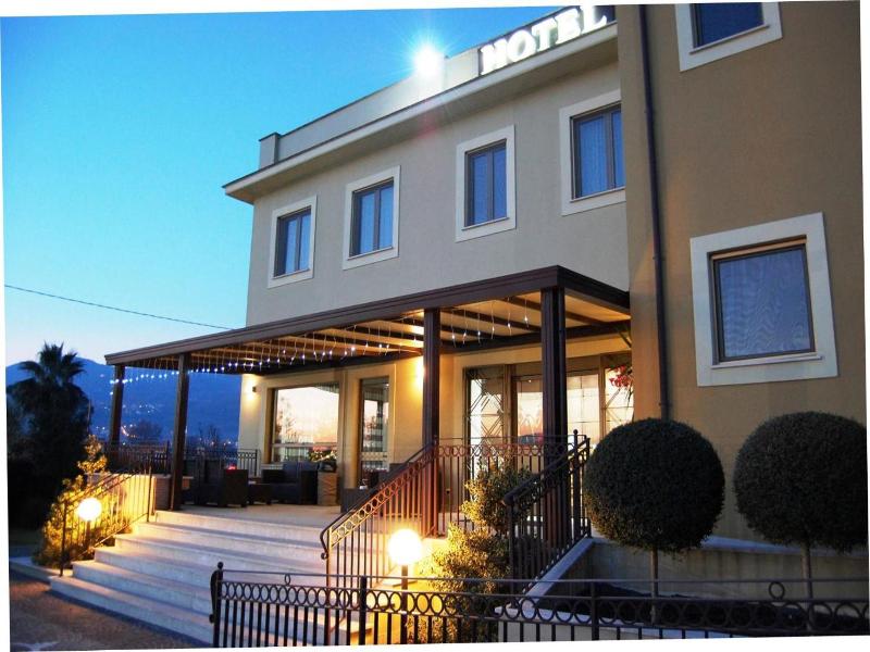 Giga Hotel image