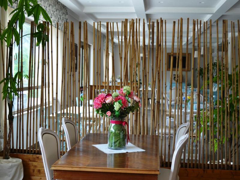 Giga Hotel image