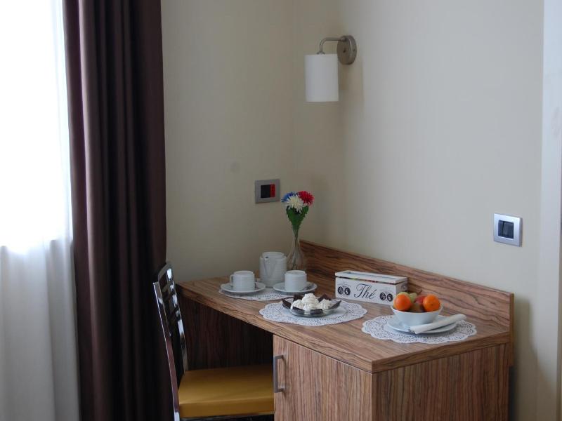 Giga Hotel image