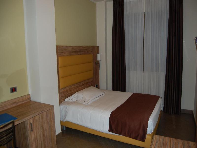 Giga Hotel image