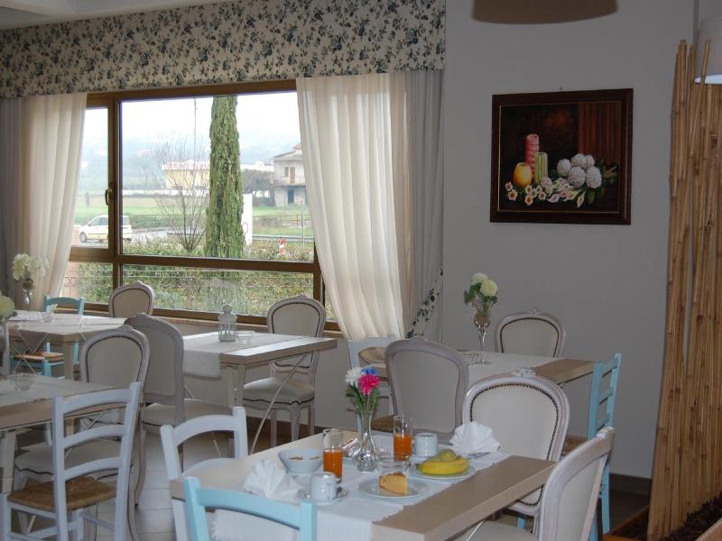 Giga Hotel image