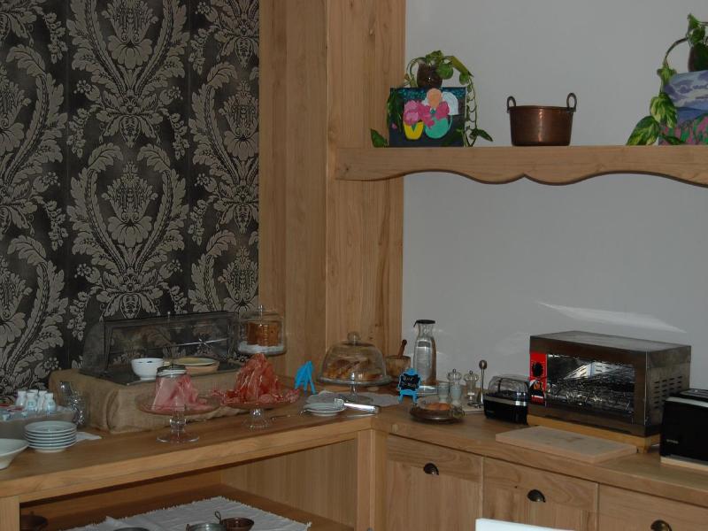 Giga Hotel image