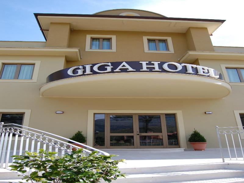 Giga Hotel image