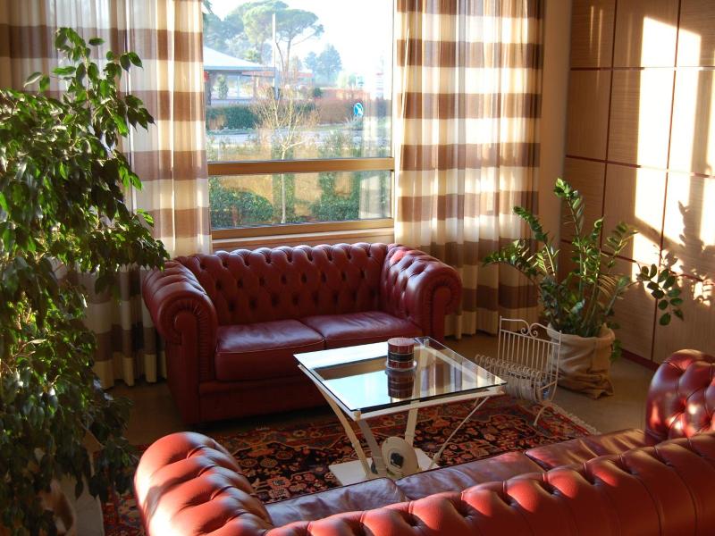 Giga Hotel image