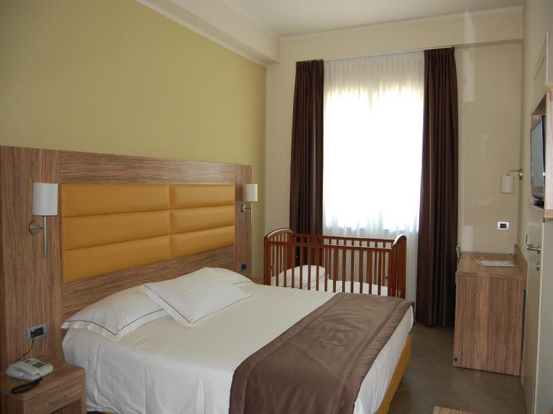Giga Hotel image