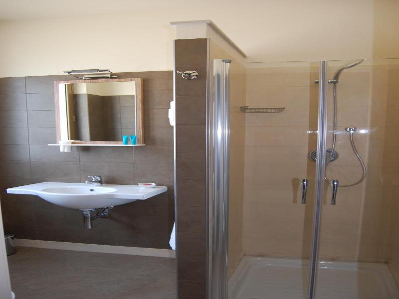 Giga Hotel image