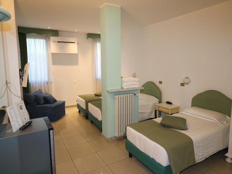 Hotel Ristorante Continental image