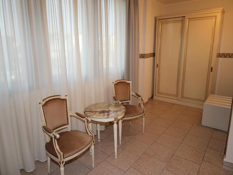 Hotel Ristorante Continental image