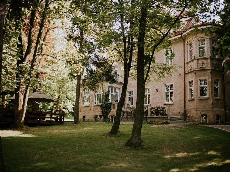 Hotel Debowy Biowellness & Spa Góry Sowie image