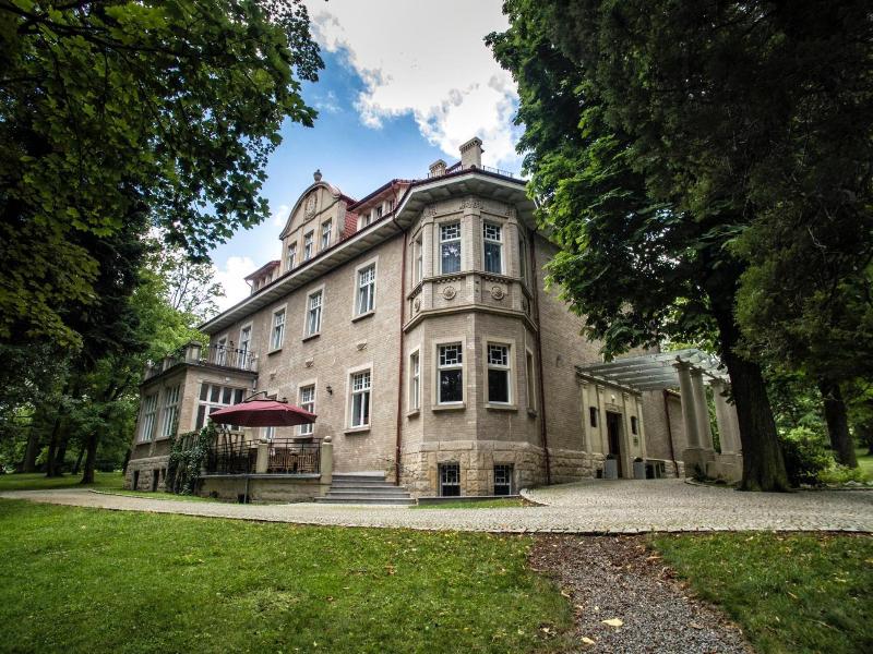 Hotel Debowy Biowellness & Spa Góry Sowie image