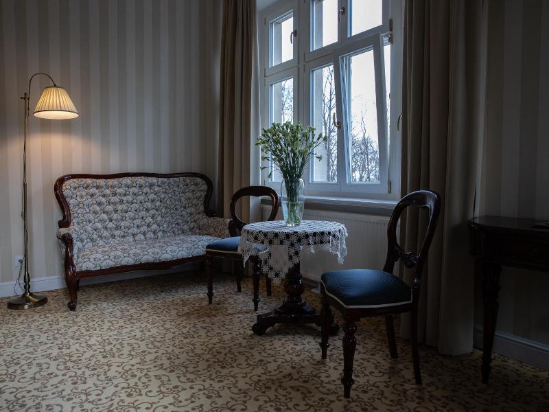 Hotel Debowy Biowellness & Spa Góry Sowie image