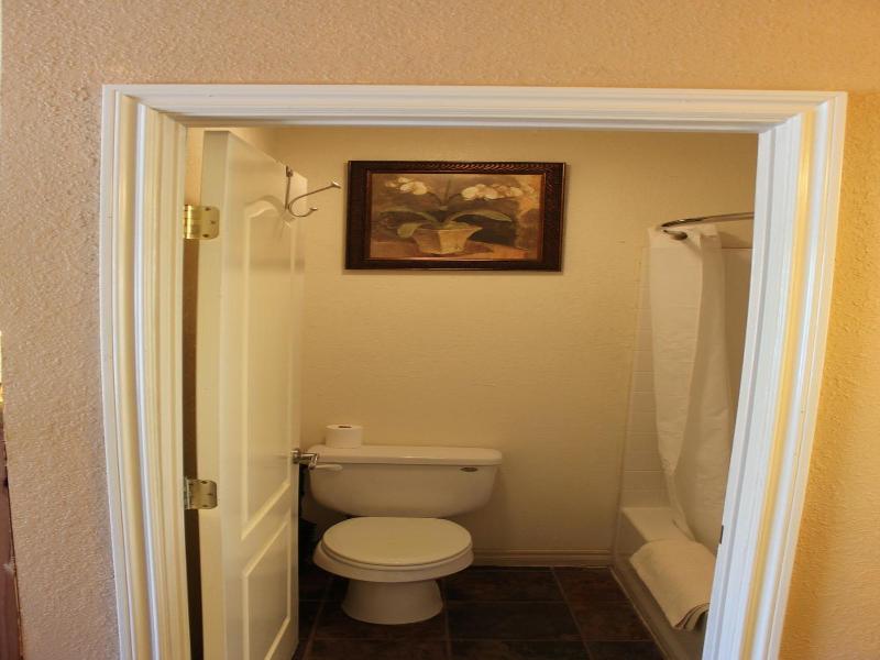 Whitney Portal Hotel And Hostel