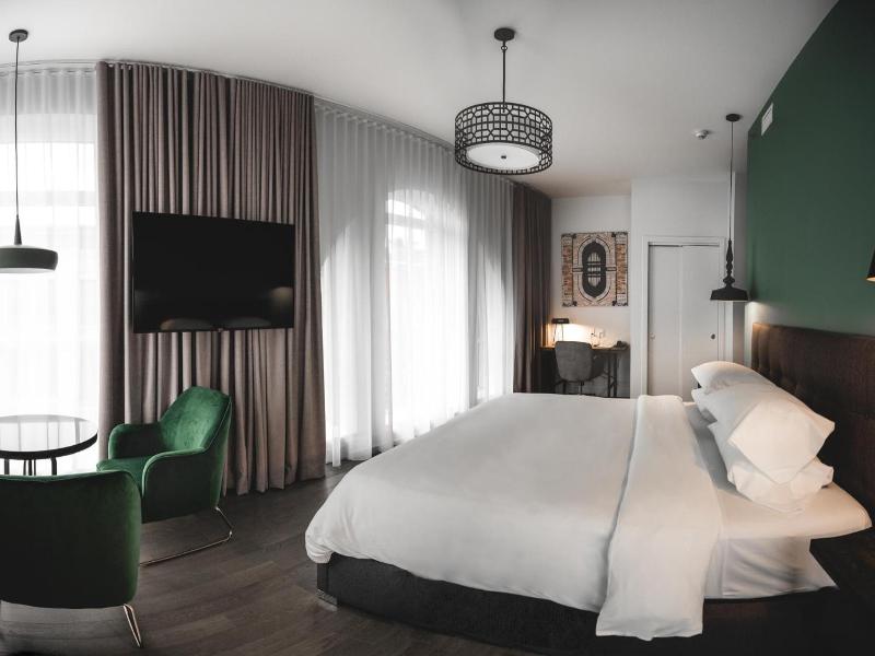 Hotel Oui Go! image