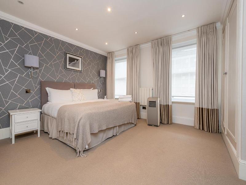 Queensgate Court Apartments image